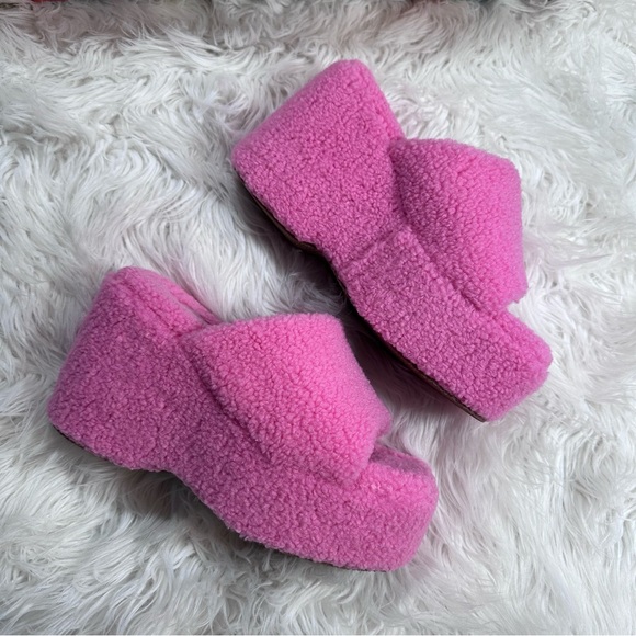 Cuccoo • Barbie Pink Open Toe Fluffy Platform Mule Slides - Picture 3 of 12